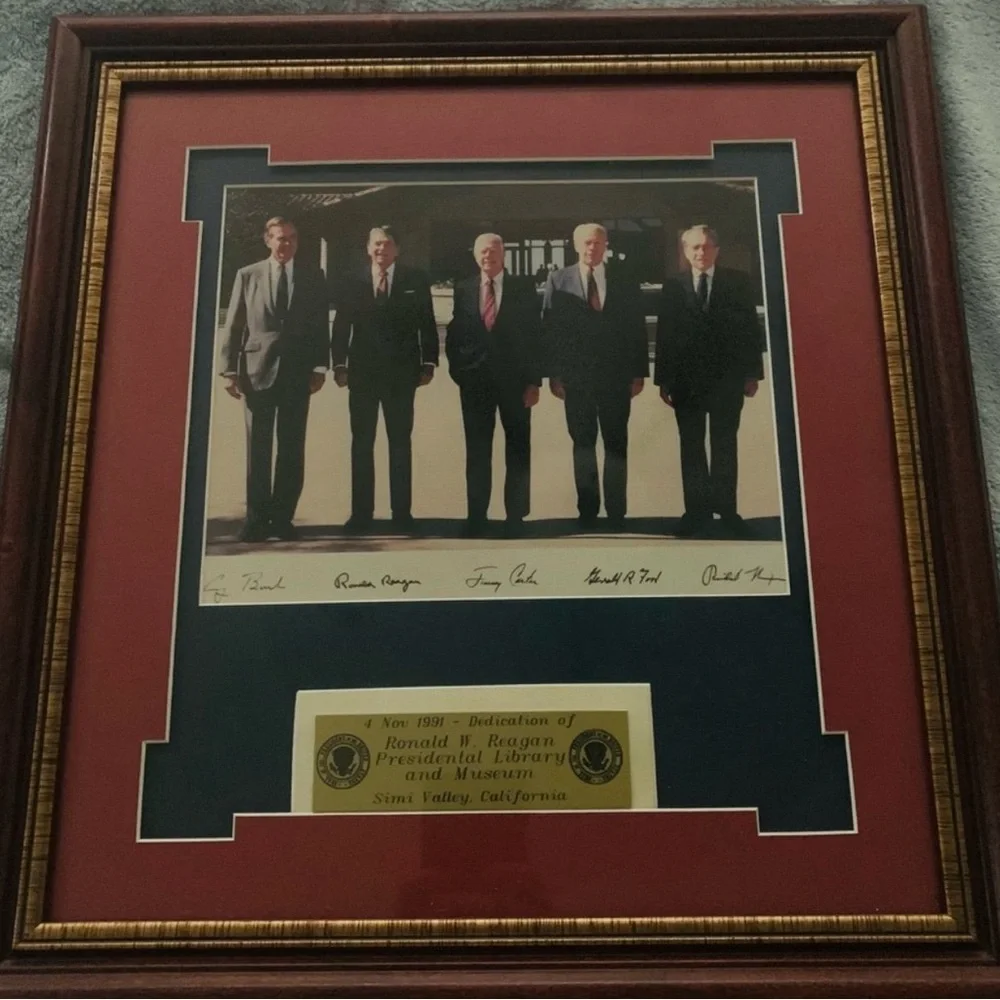 FRAMED PRESIDENTIAL GATHERING PHOTO. CARTER, NIXON, BUSH SR., REAGAN & FORD